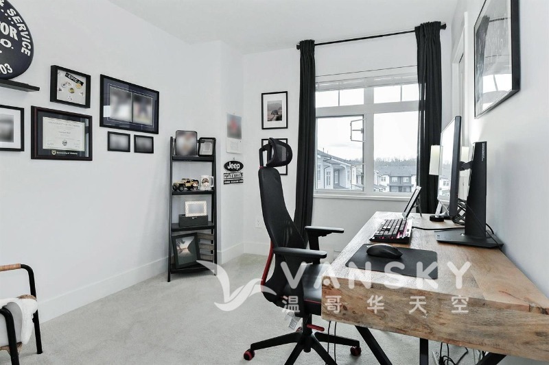 251016221320_room 4.jpg